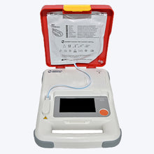 Carica l&#39;immagine nel visualizzatore di Gallery, Defibrillatore Semiautomatico Innomed Medical CardioAid-1

